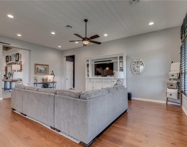 1528 Graford St - Photo Thumbnail 12