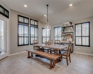 1528 Graford St - Photo Thumbnail 10