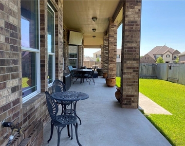 1528 Graford St - Photo Thumbnail 28