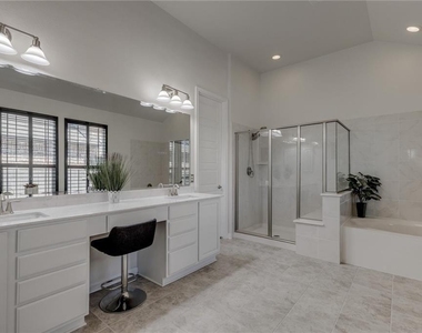 1528 Graford St - Photo Thumbnail 18