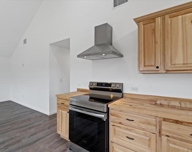 150 Hart Ln - Photo Thumbnail 4