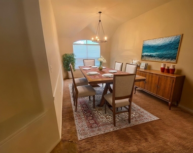 1002 Mesquite Hollow Pl - Photo Thumbnail 5