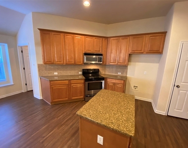 1002 Mesquite Hollow Pl - Photo Thumbnail 13