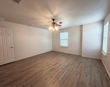 4601 Nuckols Crossing Rd - Photo Thumbnail 7