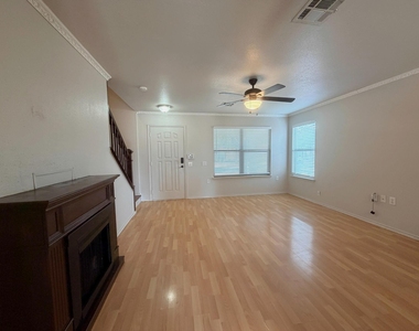 4601 Nuckols Crossing Rd - Photo Thumbnail 2