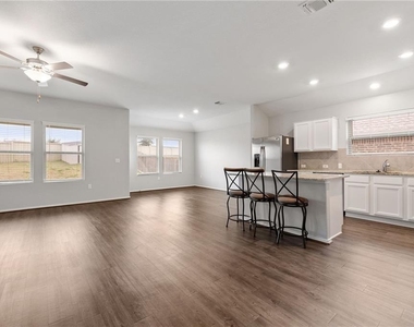 7405 Spring Ray Dr - Photo Thumbnail 1