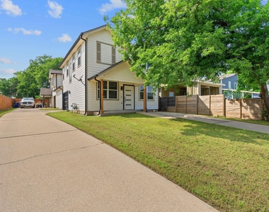 7204 Carver Ave - Photo Thumbnail 3