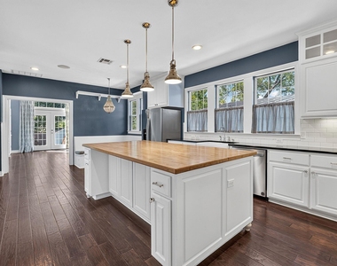 1710 Wethersfield - Photo Thumbnail 4