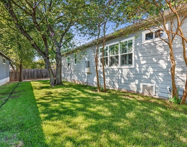 1710 Wethersfield - Photo Thumbnail 27