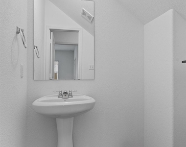 102 Coyote Mountain Cv - Photo Thumbnail 17