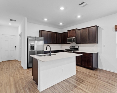 102 Coyote Mountain Cv - Photo Thumbnail 4