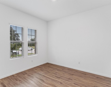 102 Coyote Mountain Cv - Photo Thumbnail 2