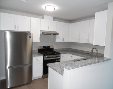 1209 Green Valley Cv - Photo Thumbnail 4