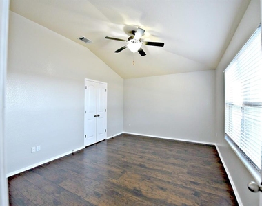 17708 Bridgefarmer Blvd - Photo Thumbnail 7