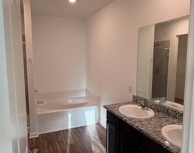 18401 Quiet Range Dr - Photo Thumbnail 9