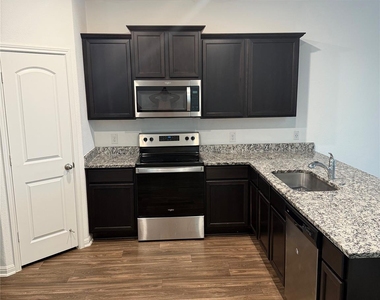18401 Quiet Range Dr - Photo Thumbnail 15