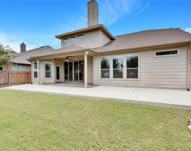 208 Norcia Loop - Photo Thumbnail 36