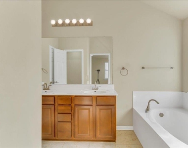 3513 Dry Brook Xing - Photo Thumbnail 23