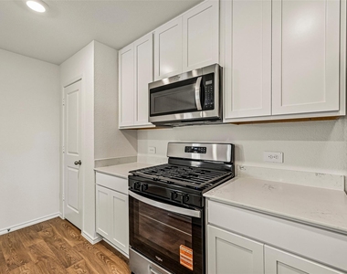 171 Bardwell Way - Photo Thumbnail 12
