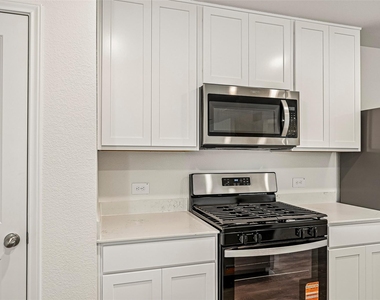 171 Bardwell Way - Photo Thumbnail 10
