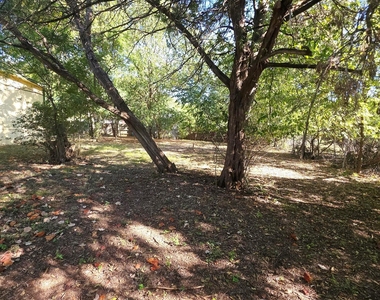 1 Davis St - Photo Thumbnail 10