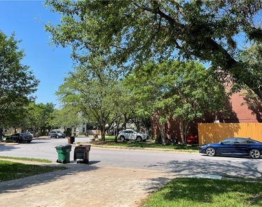 602 Cloud Ct - Photo Thumbnail 2