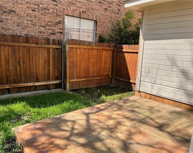 602 Cloud Ct - Photo Thumbnail 7