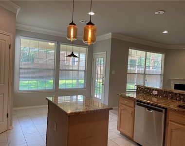 602 Cloud Ct - Photo Thumbnail 3