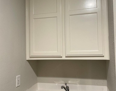 602 Cloud Ct - Photo Thumbnail 9