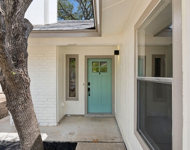 10613 Archdale Dr - Photo Thumbnail 1