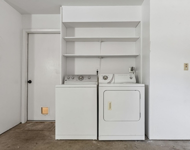 10613 Archdale Dr - Photo Thumbnail 24