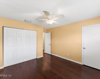 105 Rio Del Mar Street - Photo Thumbnail 15