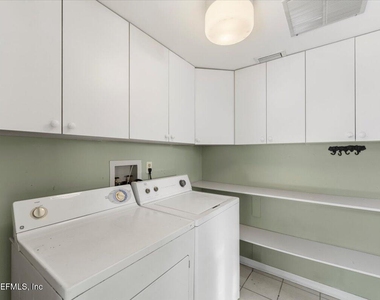 105 Rio Del Mar Street - Photo Thumbnail 8