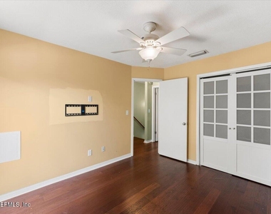 105 Rio Del Mar Street - Photo Thumbnail 16