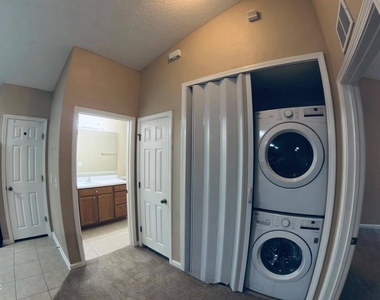 2200 Marsh Hawk Lane - Photo Thumbnail 6
