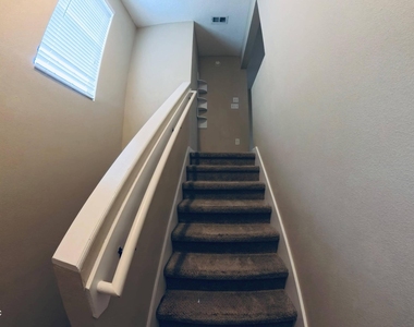 2200 Marsh Hawk Lane - Photo Thumbnail 2