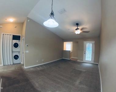 2200 Marsh Hawk Lane - Photo Thumbnail 7