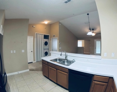 2200 Marsh Hawk Lane - Photo Thumbnail 5