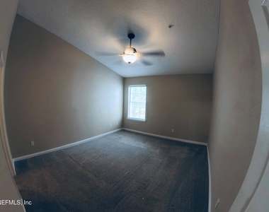 2200 Marsh Hawk Lane - Photo Thumbnail 12