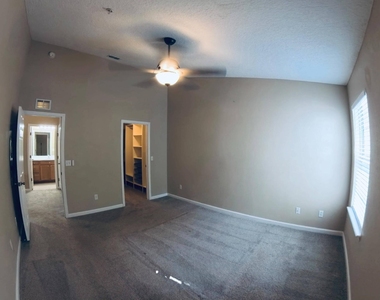 2200 Marsh Hawk Lane - Photo Thumbnail 10