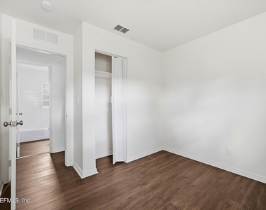 4014 Spires Avenue - Photo Thumbnail 9