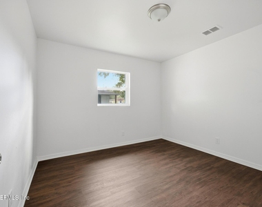 4014 Spires Avenue - Photo Thumbnail 11
