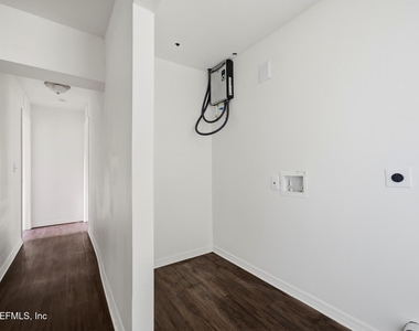 4014 Spires Avenue - Photo Thumbnail 13