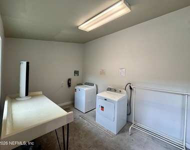 3212 Herschel Street - Photo Thumbnail 7