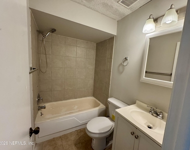 3212 Herschel Street - Photo Thumbnail 7