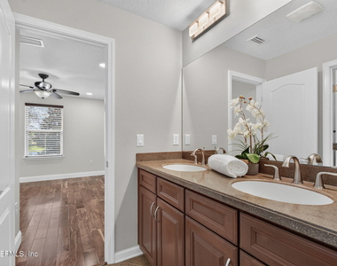 127 Rockcreek Drive - Photo Thumbnail 54