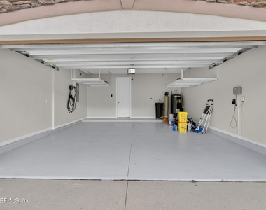 127 Rockcreek Drive - Photo Thumbnail 31
