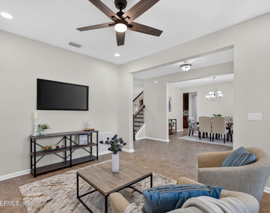 127 Rockcreek Drive - Photo Thumbnail 7