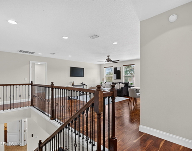 127 Rockcreek Drive - Photo Thumbnail 41