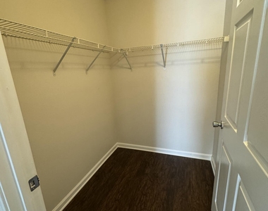 3640 Kirkpatrick Circle - Photo Thumbnail 4